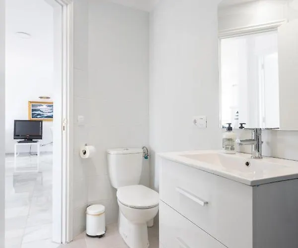 Home2book Stunning Sea Views Adeje, Wifi & Pool 度假居 *